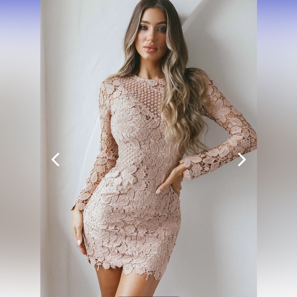 SELFIE LESLIE
REINHART LACE OVERLAY MINI DRESS MOCHA Size XL